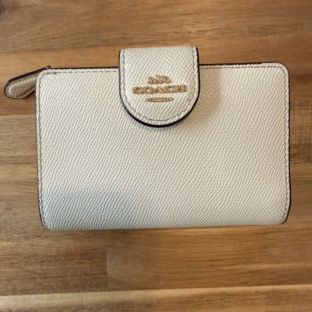 Coach White/ivory Women's wallet